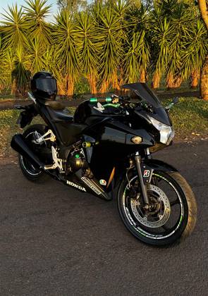 HONDA CBR 250R 